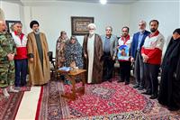 📸دیدار نماینده ولی فقیه در هلال احمر با خانواده شهید محمد منتظر الظهور