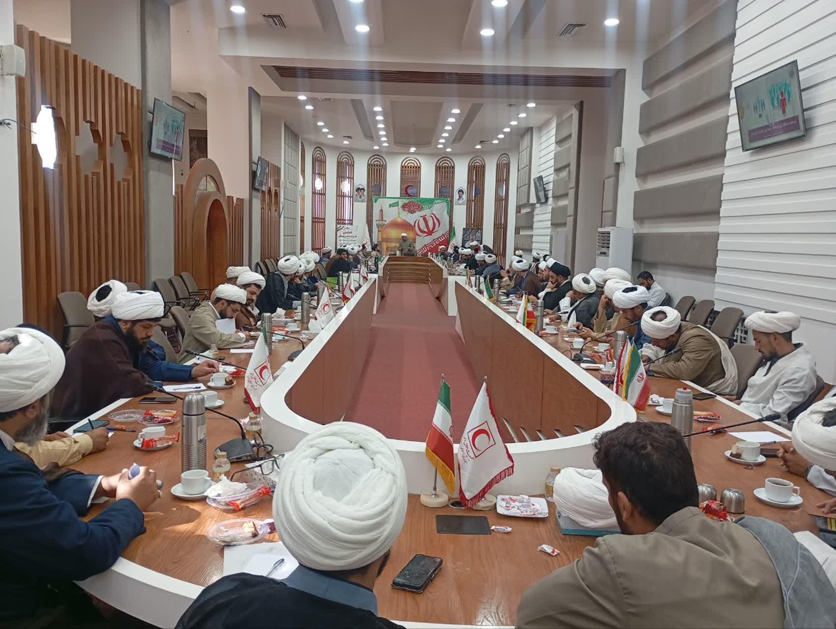 برگزاری دوره آموزشی «ارتباط مؤثر با جوانان» و آیین تجلیل از روحانیون فعال در ایام اربعین حسینی