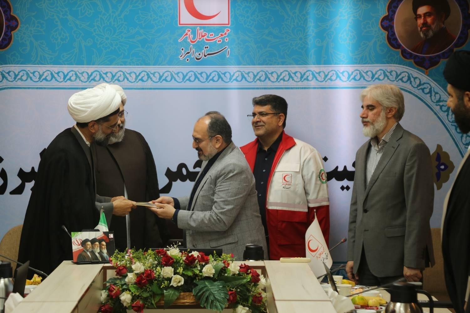 تکریم و معارفه مسئول دفتر نمایندگی ولی‌فقیه در جمعیت هلال‌احمر استان البرز